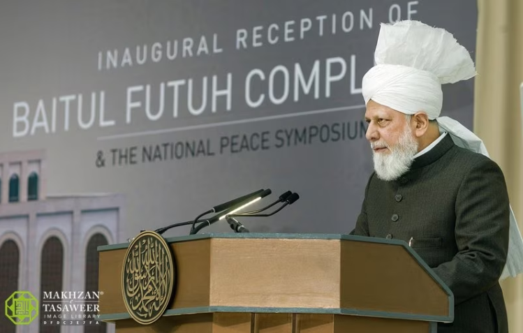 Pidato Pimpinan Internasional Ahmadiyah pada Peace Symposium 2023 – UK